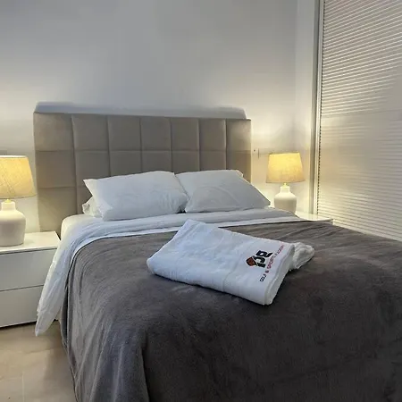アパート Fantastic Two Bedroom
